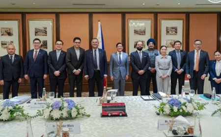 Hinduja Group delegation meets Filipino President Marcos Jr to deepen strategic collaboration