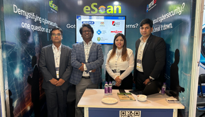 eScan CEO Govind Rammurthy with his team at the CIO 500 event