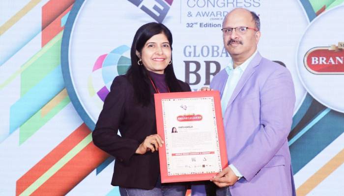 Anita Kukreja, Head of Strategic Alliances and Brand, IceWarp, being honored as the “Most Admired Brand Leader” at World Brand Congress & Awards 2025