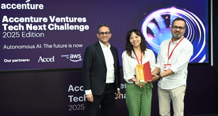 The Pantherun team receiving the awards at the prestigious 2025 Accenture Ventures Tech Next Challenge