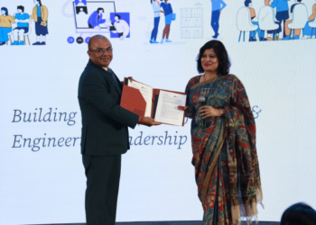 From left to right, Bimal Patwari, CEO & Co-founder, Pinnacle Infotech Solutions and Kamolika Gupta Peres, Vice President, India & SAARC, Autodesk at the signing of the MoU